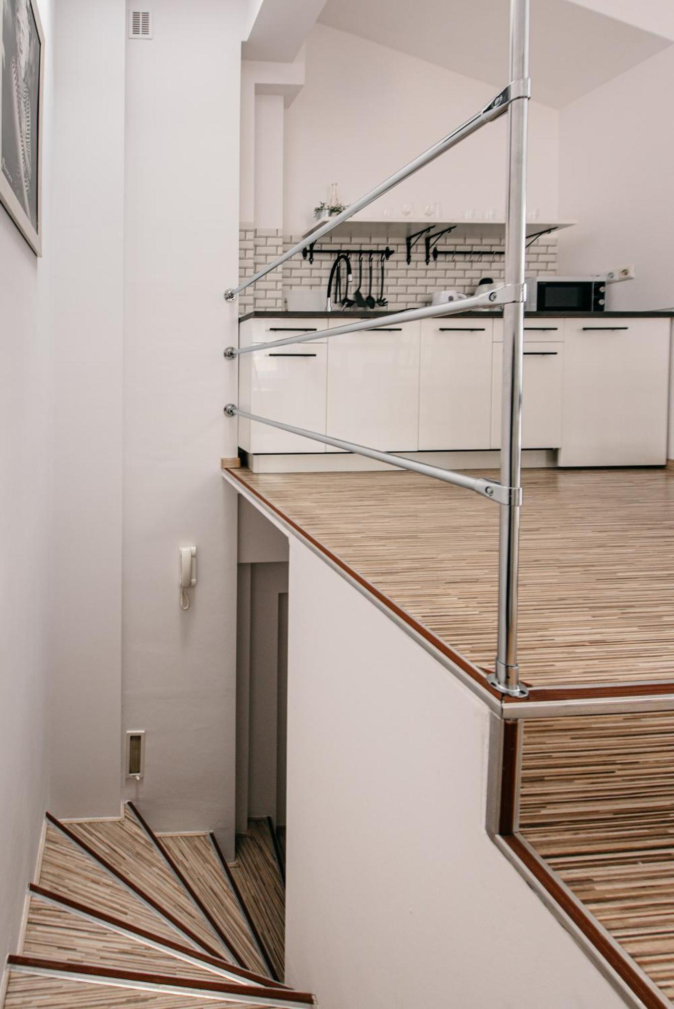Fully-Furnished Apartment With Air Conditioning For Families, Cracow Old Town Krakow Luaran gambar