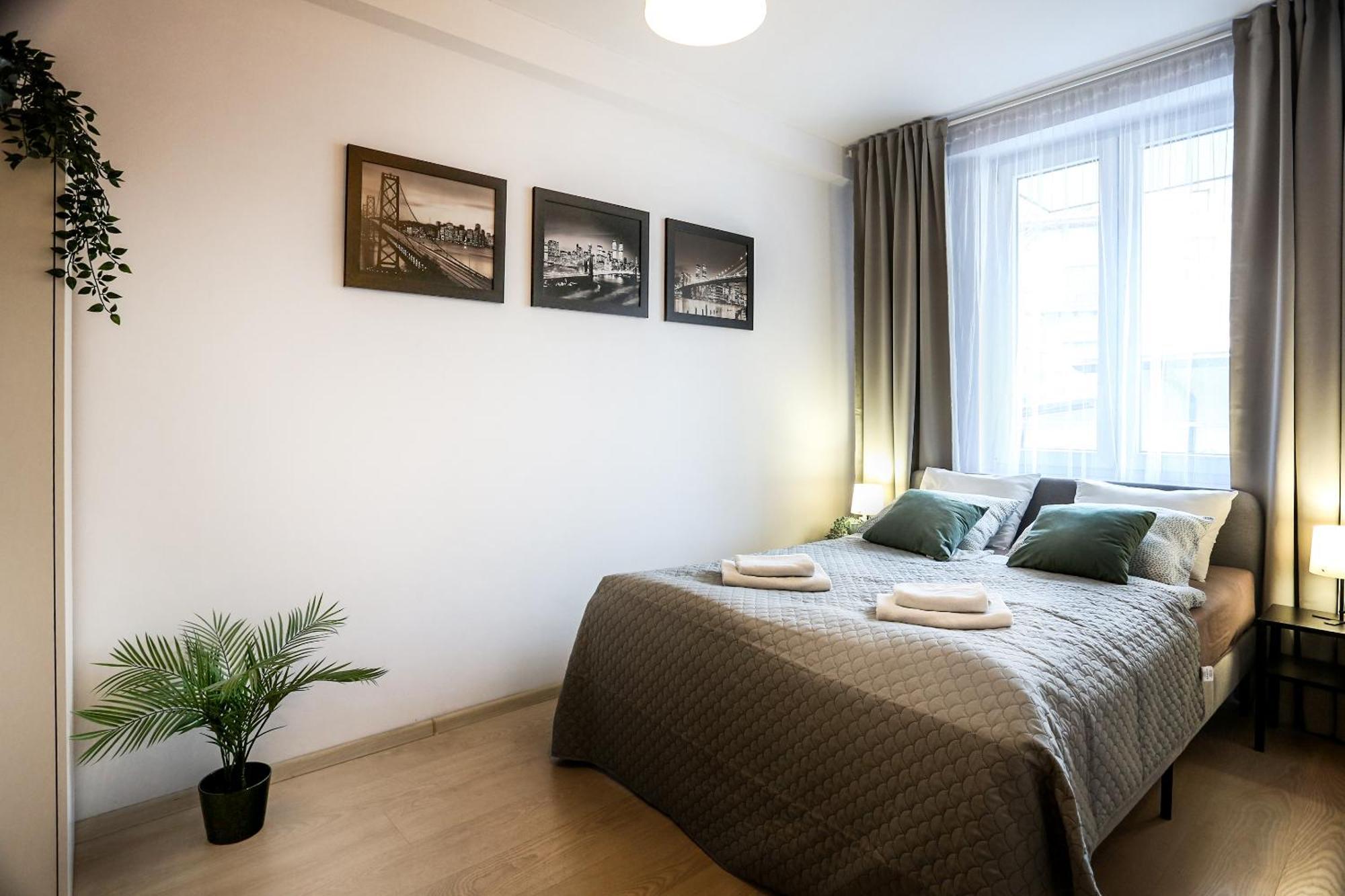 Fully-Furnished Apartment With Air Conditioning For Families, Cracow Old Town Krakow Luaran gambar